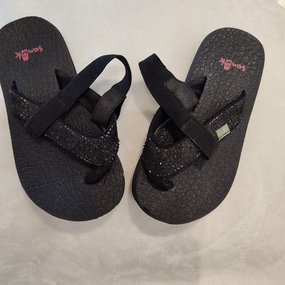 Kids flip flops